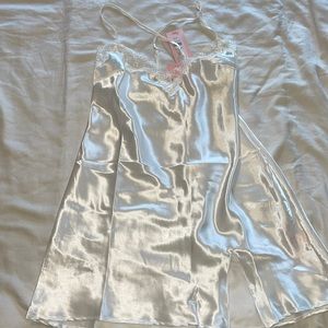 Gorgeous Boux Avenue ivory chemise slip💖
